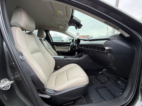 Used 2020 MAZDA MAZDA3 Sedan w/ Select Package image 10