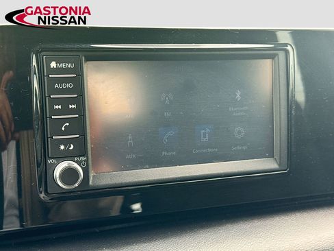 Used 2025 Nissan Kicks S FWD image 17