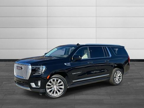 Used 2021 GMC Yukon XL Denali w/ Denali Premium Package image 1