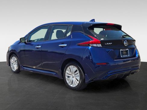 Used 2022 Nissan Leaf S FWD image 6