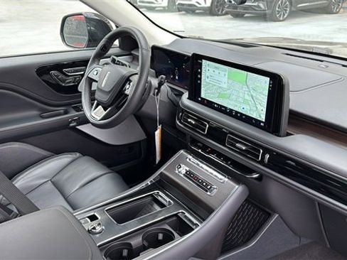 New 2026 Lincoln Aviator Reserve image 7