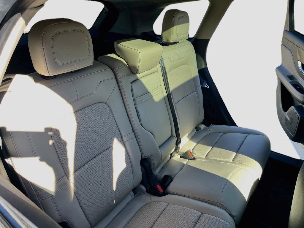 Used 2026 Lincoln Corsair Reserve AWD/4WD image 28