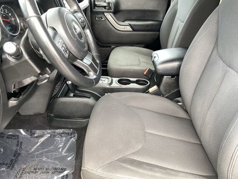 Used 2017 Jeep Wrangler Sport AWD/4WD image 28