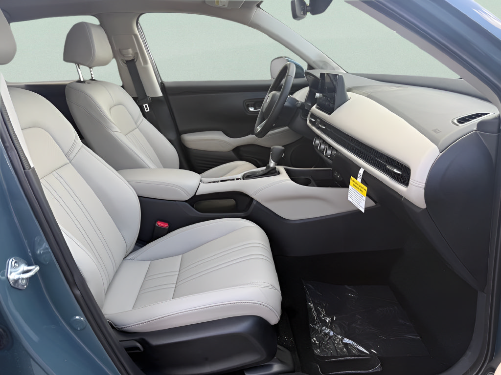 Used 2027 Honda HR-V EX-L image 13