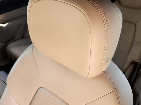 Used 2019 Porsche Cayenne E-Hybrid AWD/4WD image 6