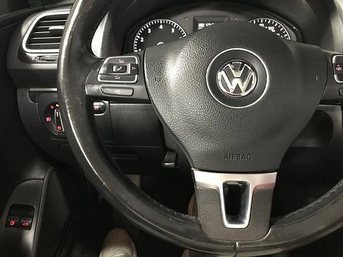 Used 2014 Volkswagen Eos Executive FWD image 28