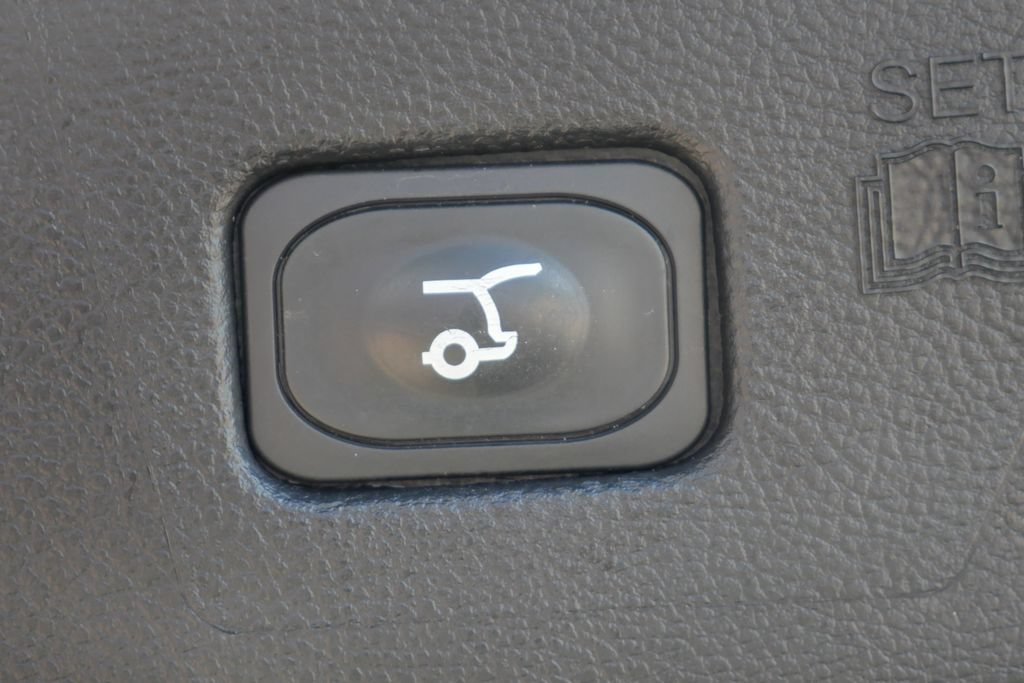 Used 2024 Ford Edge Titanium AWD/4WD image 6
