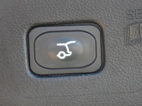 Used 2024 Ford Edge Titanium AWD/4WD image 6