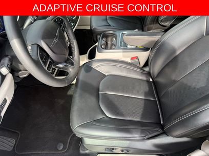 Used 2023 Chrysler Pacifica Touring-L