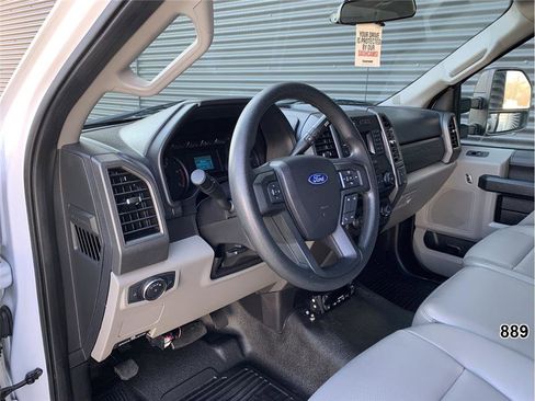 Used 2020 Ford F550 2WD Regular Cab Super Duty image 26