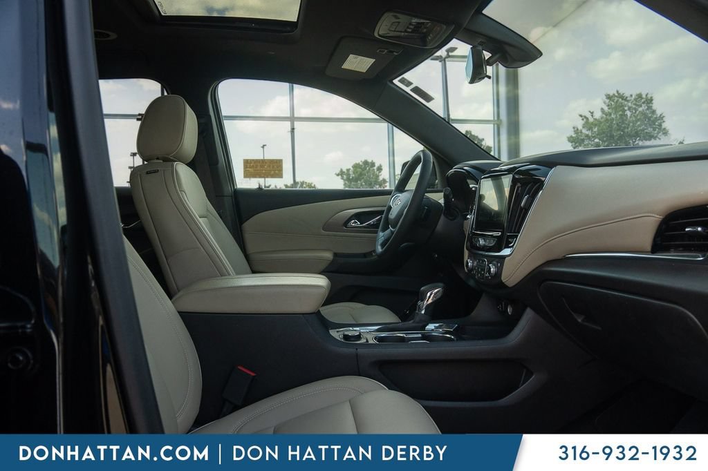 Used 2023 Chevrolet Traverse Premier FWD image 27
