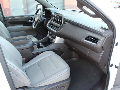 Used 2021 GMC Yukon SLT w/ SLT Luxury Plus Package AWD/4WD image 21