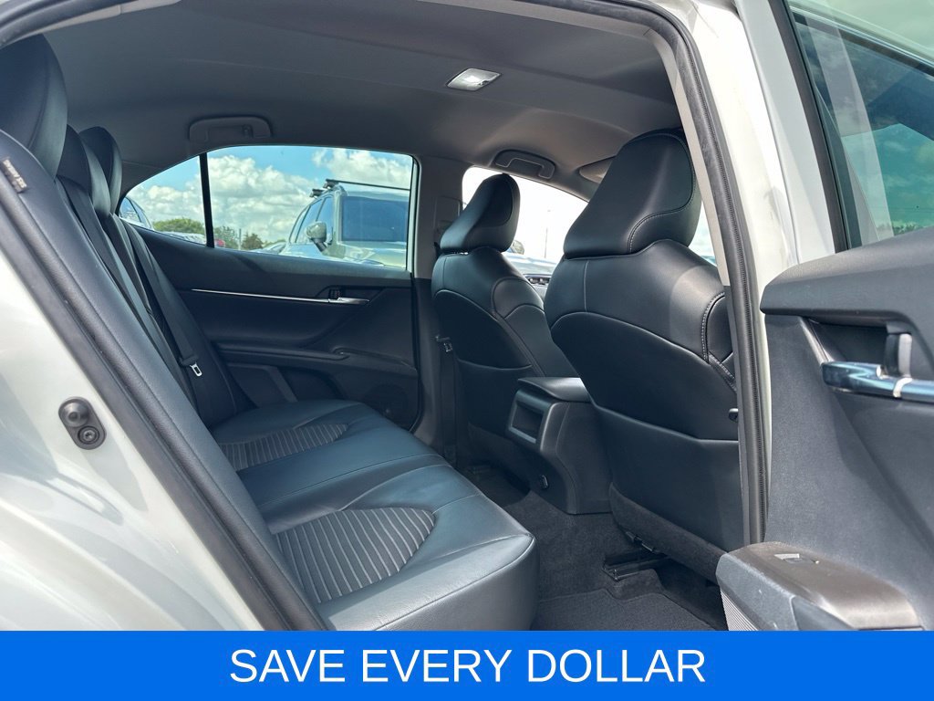 Used 2021 Toyota Camry SE FWD image 18