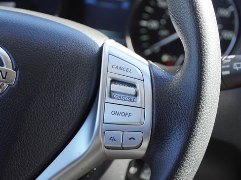 Used 2016 Nissan Rogue S w/ Appearance Package image 30