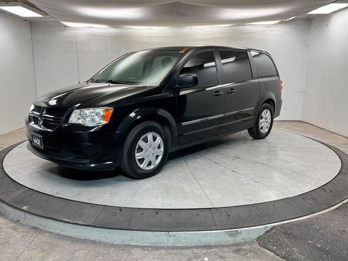 Used 2014 Dodge Grand Caravan American Value Package w/ UConnect Hands-Free Group image 1