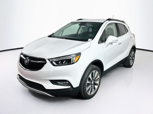 Used 2020 Buick Encore Essence AWD/4WD image 3