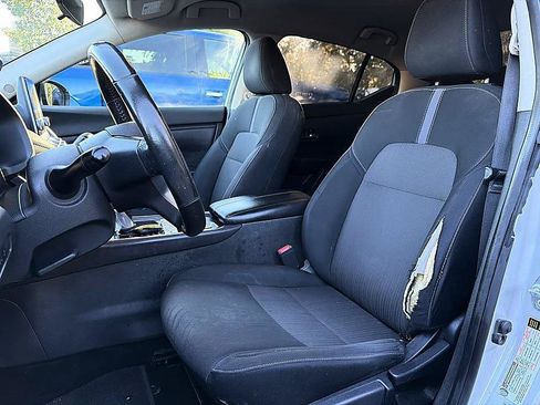 Used 2022 Nissan Sentra SV FWD image 14