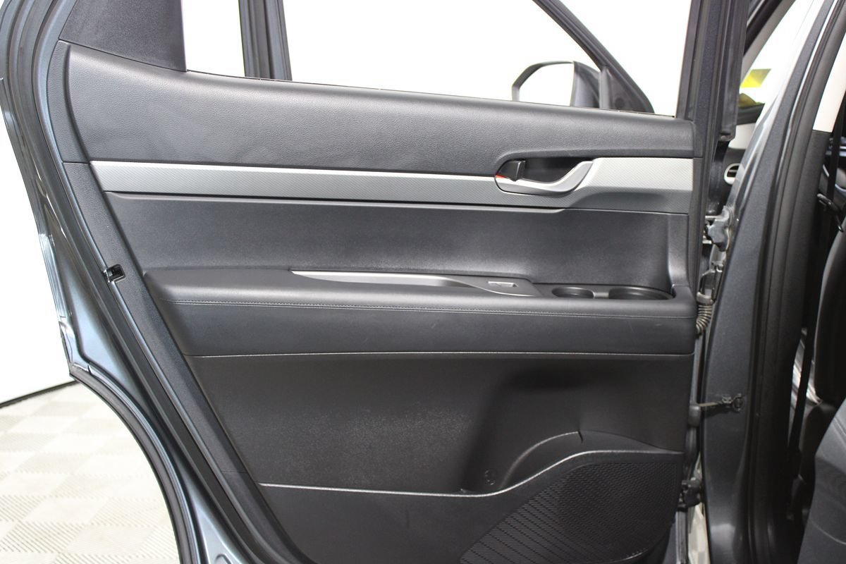 Used 2025 Hyundai Palisade SEL FWD image 23