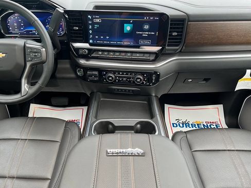 Used 2025 Chevrolet Silverado 2500 High Country w/ Technology Package AWD/4WD image 16