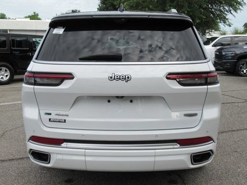 Used 2023 Jeep Grand Cherokee L Summit AWD/4WD image 6