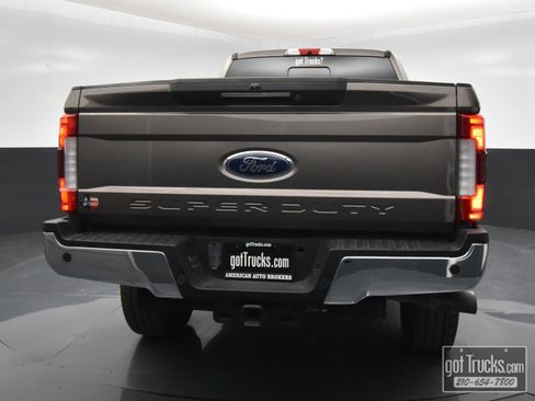 Used 2019 Ford F250 Lariat w/ Lariat Ultimate Package image 6