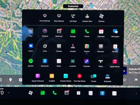 Used 2022 Tesla Model S image 17