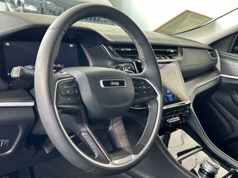 Used 2023 Jeep Grand Cherokee L Limited image 42