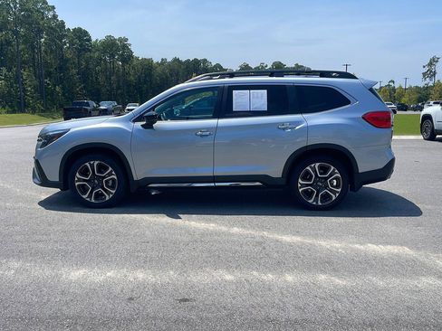 Used 2024 Subaru Ascent Touring w/ Popular Package #2 AWD/4WD image 4