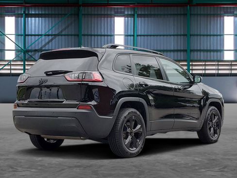 Used 2019 Jeep Cherokee Latitude Plus AWD/4WD image 5