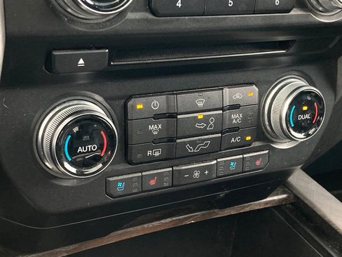 Used 2018 Ford F150 Limited w/ Trailer Tow Package image 27