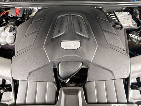 Certified 2023 Porsche Cayenne Coupe AWD/4WD image 53