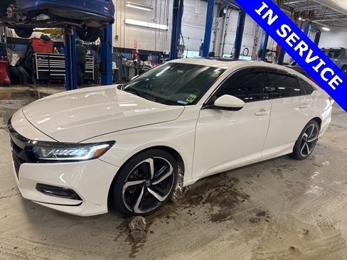 Used 2019 Honda Accord Sport image 3