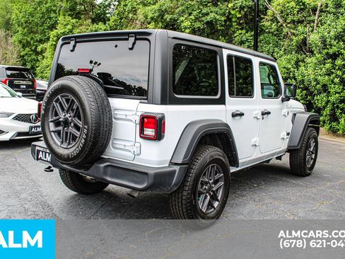 Used 2025 Jeep Wrangler Unlimited Sport AWD/4WD image 5