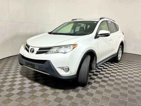 Used 2013 Toyota RAV4 XLE AWD/4WD image 2