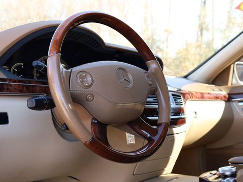 Used 2008 Mercedes-Benz S 550 image 5
