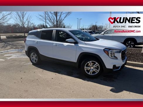 Used 2024 GMC Terrain SLE image 4