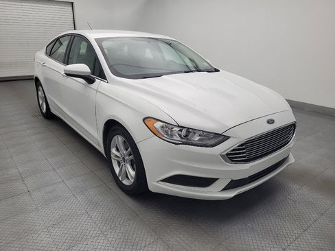 Used 2018 Ford Fusion SE FWD image 13