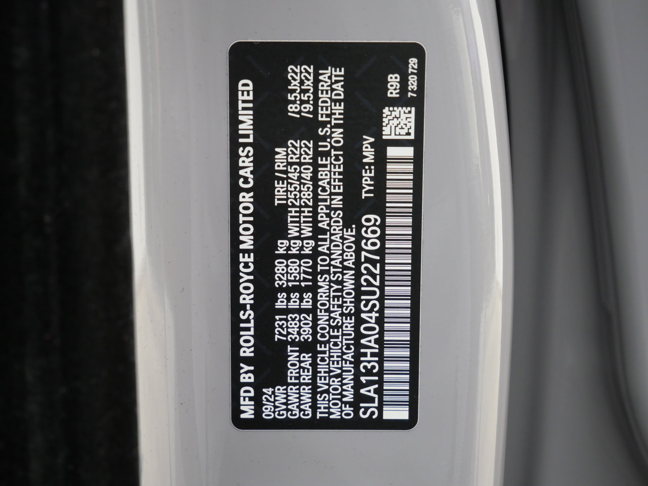 Used 2025 Rolls-Royce Cullinan AWD/4WD image 35
