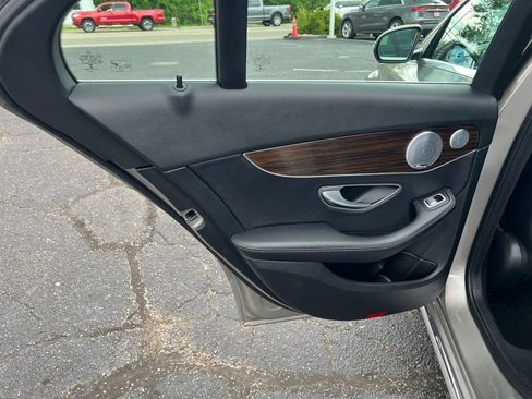 Used 2019 Mercedes-Benz C 300 4MATIC Sedan image 14