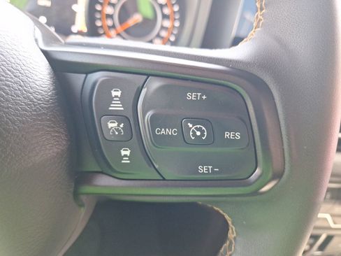 Used 2024 Jeep Wrangler Unlimited Sport AWD/4WD image 21