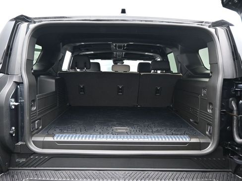 New 2026 GMC Hummer EV SUV image 25