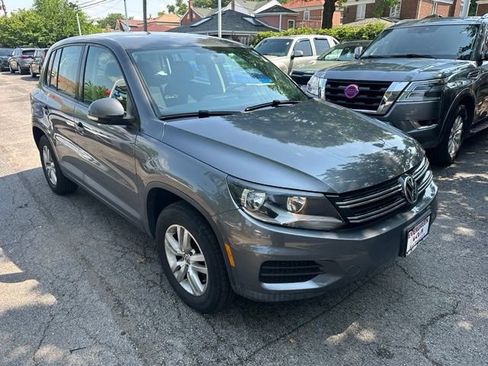 Used 2014 Volkswagen Tiguan S FWD image 3