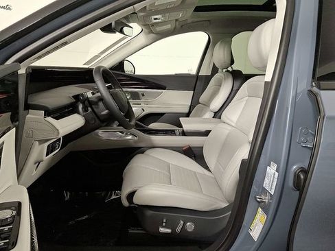 New 2026 Lincoln Nautilus Reserve AWD/4WD image 12