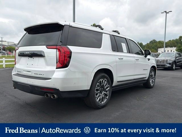 Used 2023 GMC Yukon XL Denali Ultimate AWD/4WD image 5