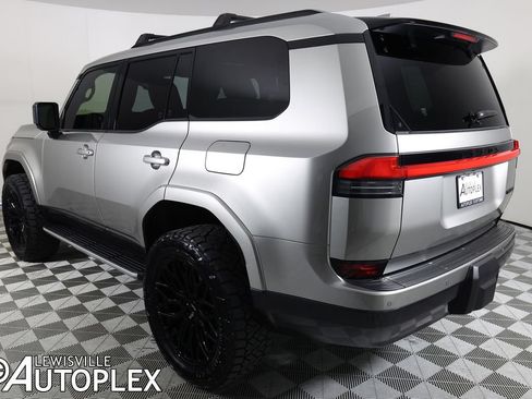 Used 2026 Lexus GX 550 w/ Accessory Package (2T) AWD/4WD image 7