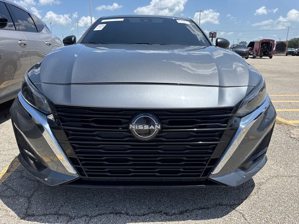 Used 2025 Nissan Altima 2.5 S FWD image 2