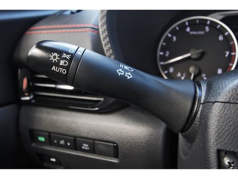 Used 2024 Nissan Sentra SR w/ SR Premium Package FWD image 20