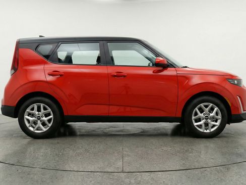 Used 2025 Kia Soul LX w/ LX Technology Package image 11