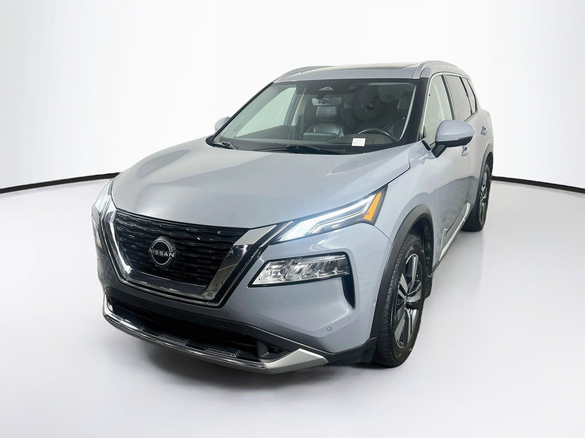 Used 2022 Nissan Rogue Platinum w/ Head-Up Display Package FWD image 3