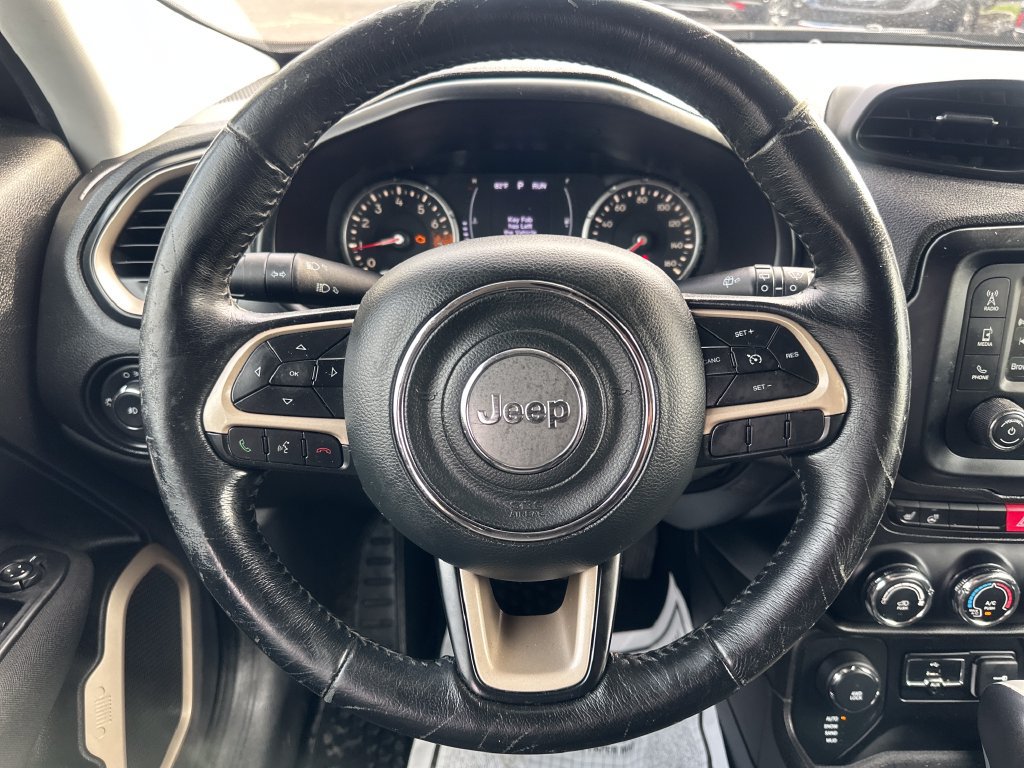 Used 2017 Jeep Renegade Latitude w/ Cold Weather Group AWD/4WD image 24